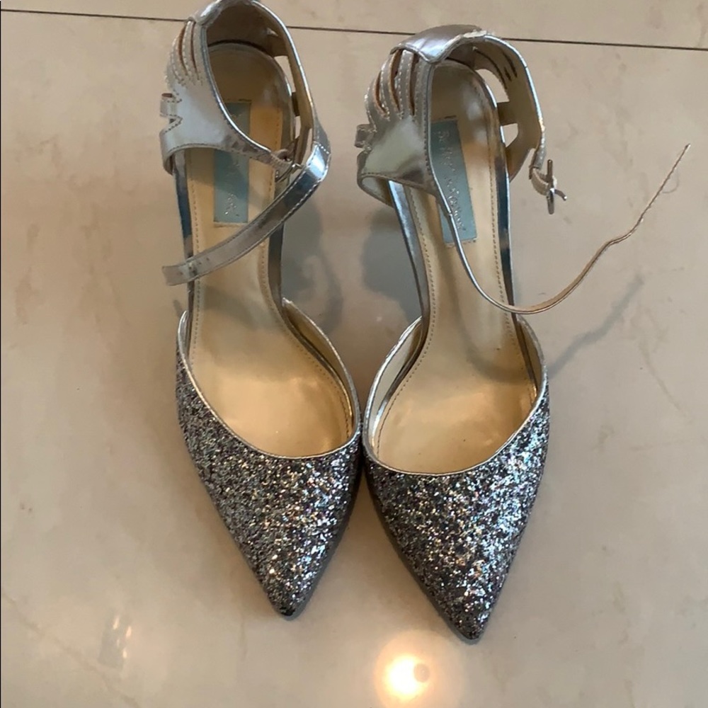 Dress up shoes
